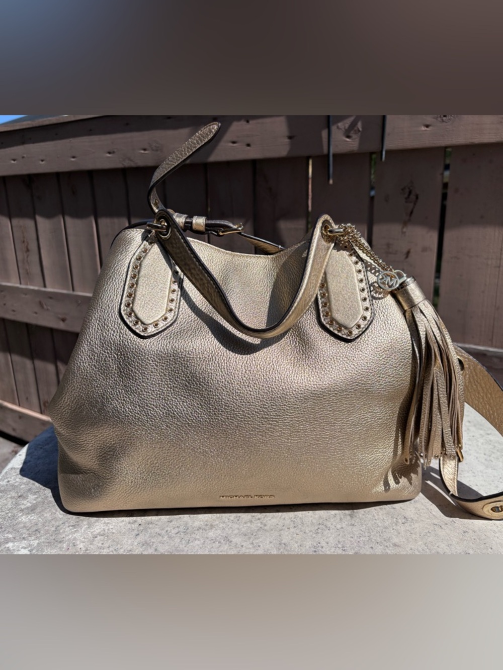 🎉NWT🎉 Metallic Gold Leather Tote Bag with Tassel - Picture 2 of 15